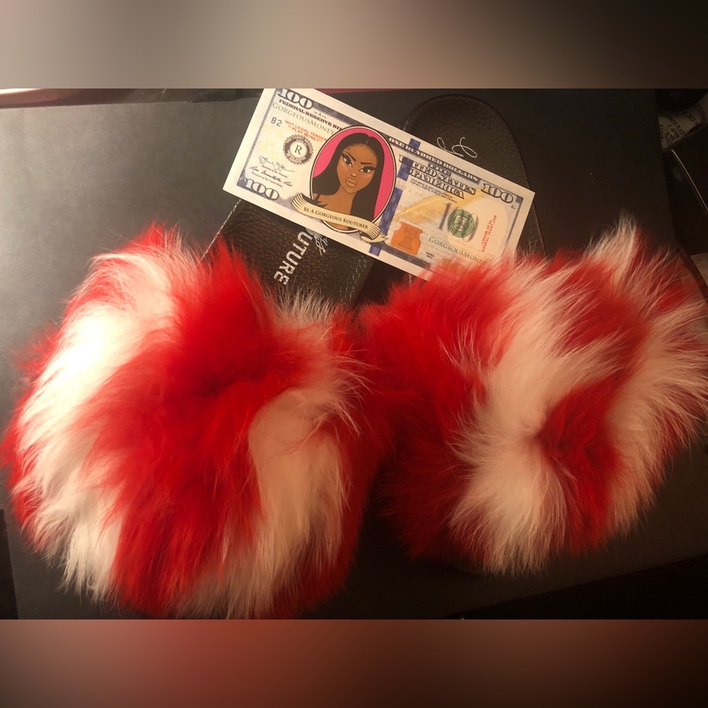 Faux fur slides